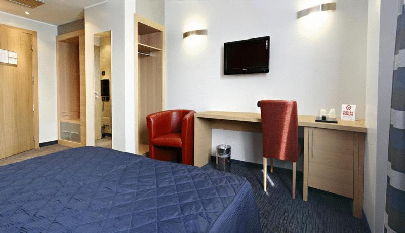 Bedroom 2, Hotel Sporting Cologno, Milano