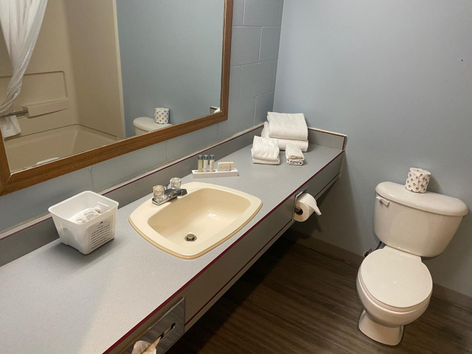 Others 4, Travelodge Slave Lake, Division No. 17