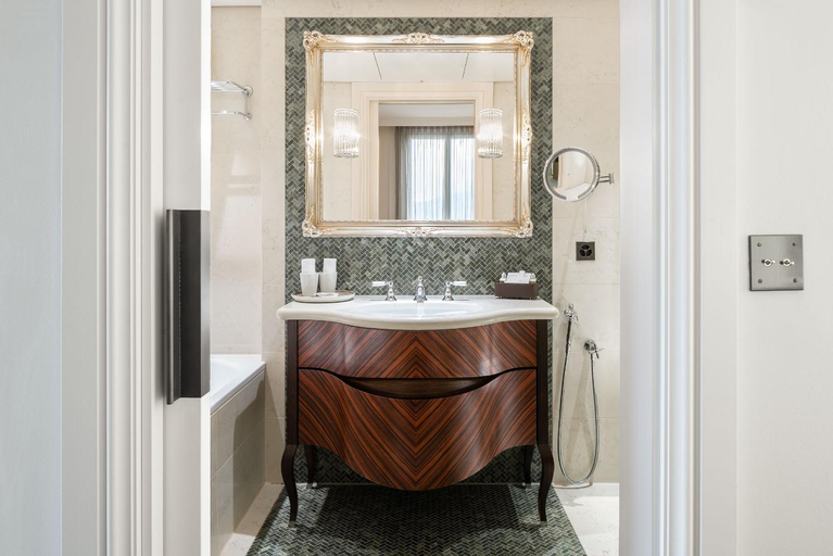 Bedroom 30