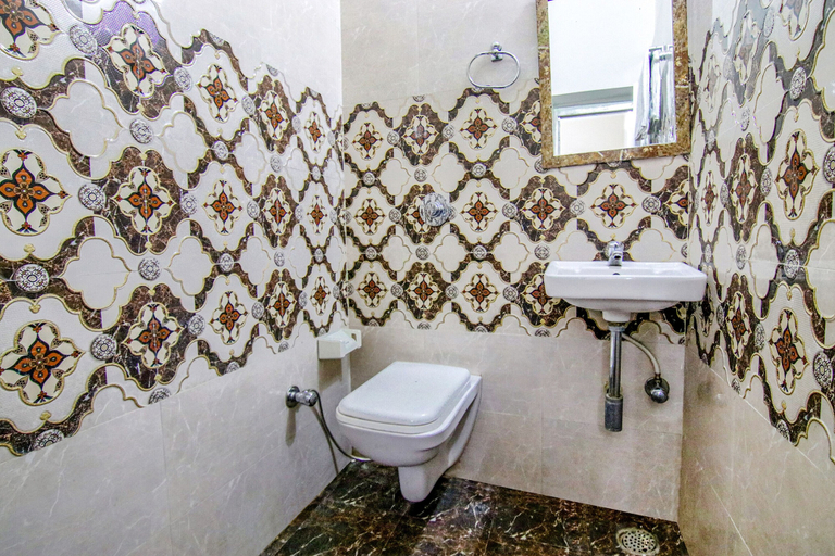 Bathroom 3, FabHotel Surya Palace 2, Chandigarh