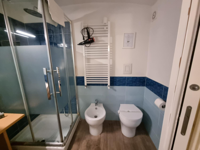 Bathroom 2, Il Conservatorio B&B, Napoli