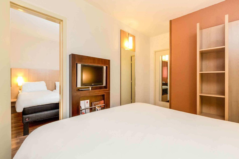Bedroom 2, ibis Saint-Dié-des-Vosges, Vosges