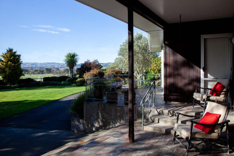 Others 5, Languor B&B, Carterton