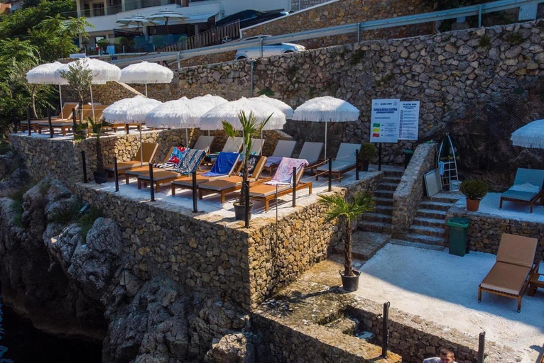 Food & Drinks 5, BUZUKU Apartments Liman (Mediterraneo)