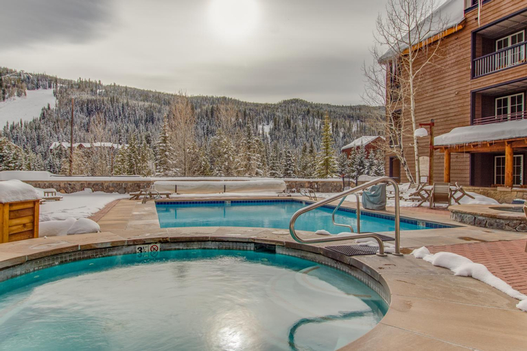 Others 5, Buffalo Lodge, Summit