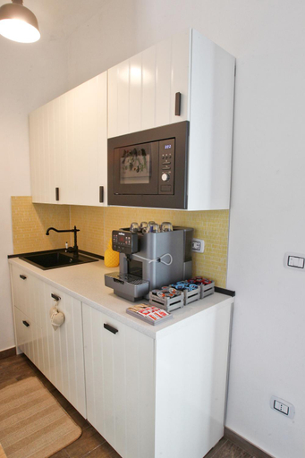 Others 4, B&B villa al mare, Bari