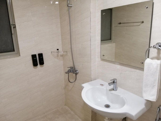 Bathroom 21