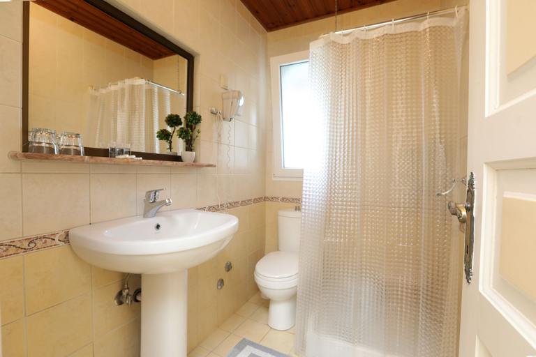 Bathroom 4, Molfetta Beach Hotel, Ionian Islands