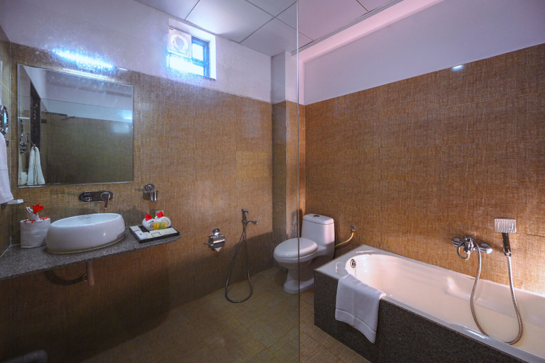 Bathroom 4, TreeHouse Morina, Ahmadabad