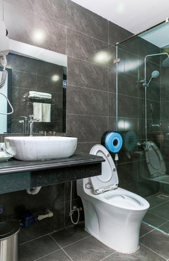Bathroom 4, Yên Phong Hotel, Yên Phong