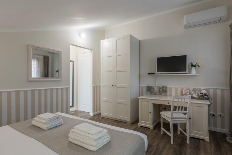 Bedroom 3, B&B L'Ulivo Fiumicino, Roma