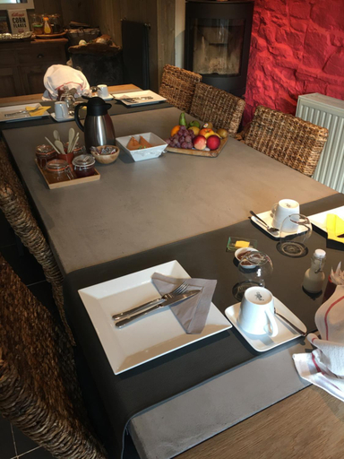 Food & Drinks 3, B&B De Notelaar, Luxembourg