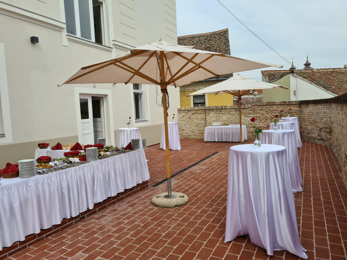 Others 2, Domus Peregrini Apartmanok, Győr