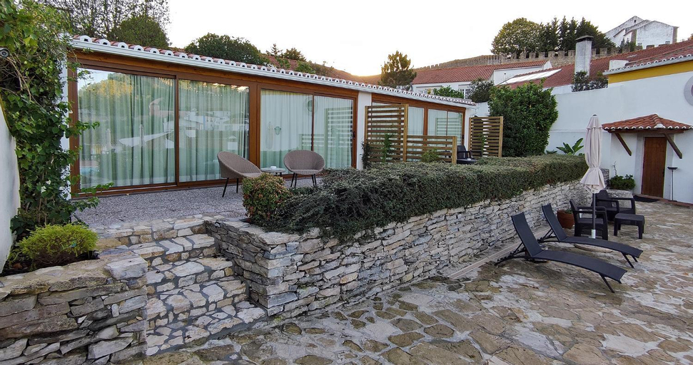 Exterior 5