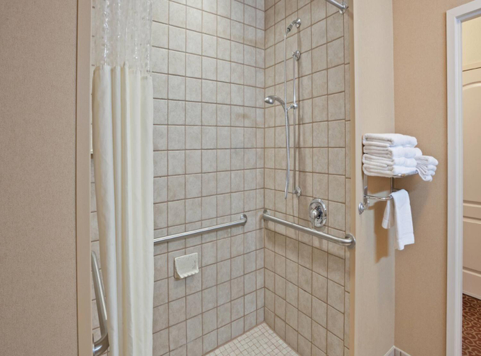Bathroom 23