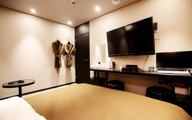 Bedroom 4, Cheonan A-Vant Hotel, Cheonan