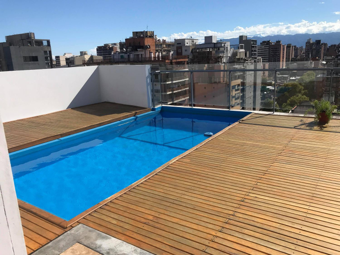 Swimming pool, Garden Point Luxury Apartments, Capital
