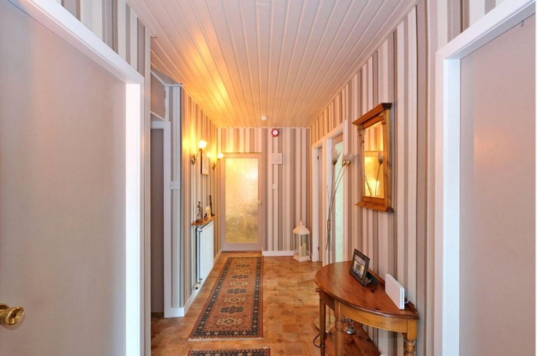 Public Area 2, The Jays Guest House, Aberdeen