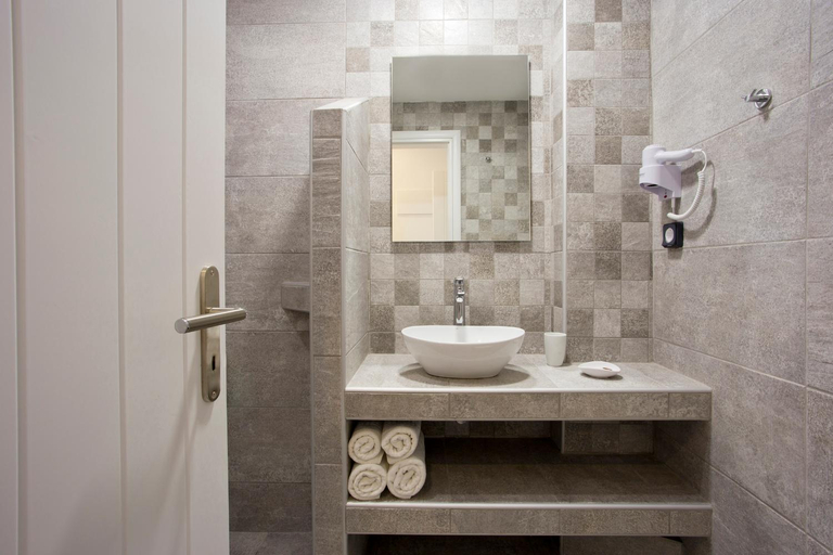 Bathroom 4, Alexandra Hotel, South Aegean