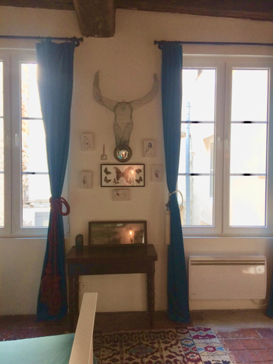 Bedroom 2, Le Boudoir d'artiste, Côte-d'Or
