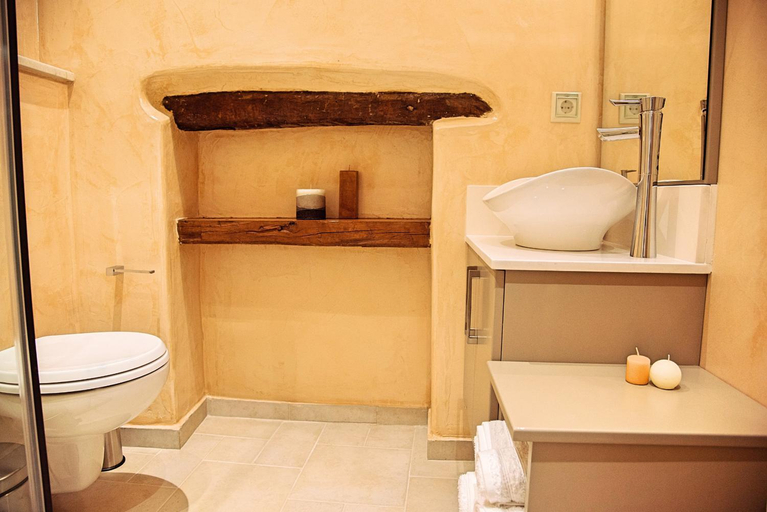 Bathroom, Villa Kapela, Faistos