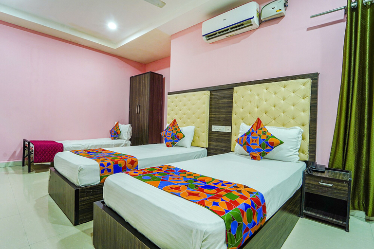 Bedroom 4, Fabhotel Central Inn Residency, Ernakulam