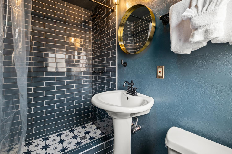 Bathroom 3, Wolf Creek Resort, San Bernardino