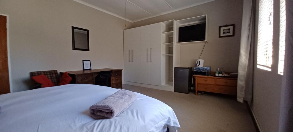 Others 3, Garden Court Guest House, Chris Hani