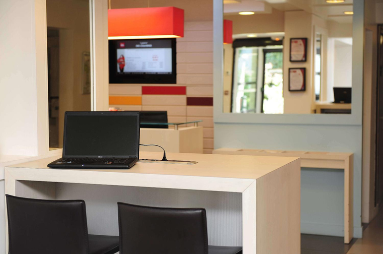 Public Area 2, ibis Lyon Est Beynost A42, Ain