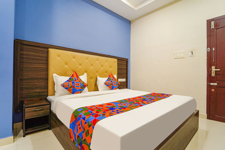 Bedroom 5, Fabhotel Central Inn Residency, Ernakulam