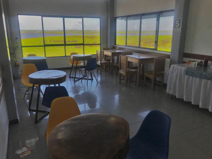 Food & Drinks, Amazon Dream Hostel with AC and Starlink, Maynas