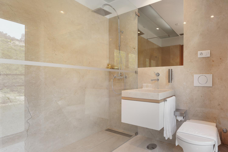 Bathroom 2, Douro Green, Cinfães