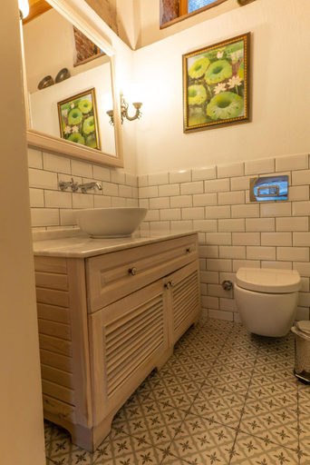 Bathroom 3, Dutlu Konak, Konak