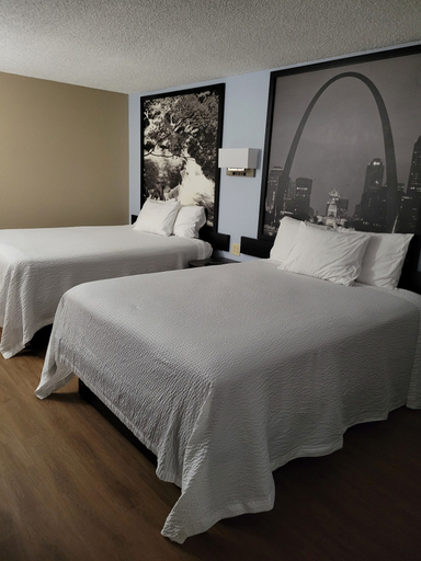 Bedroom 3, Super 8 By Wyndham Sullivan, Franklin