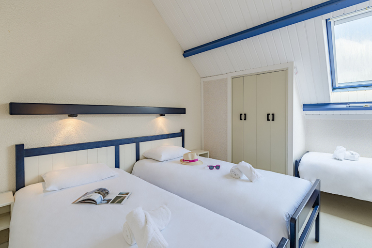 Bedroom 3, Village Vacances Azureva Kerjouanno, Morbihan