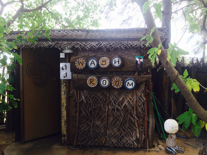 Others 5, Beach Hut, Pothuvil