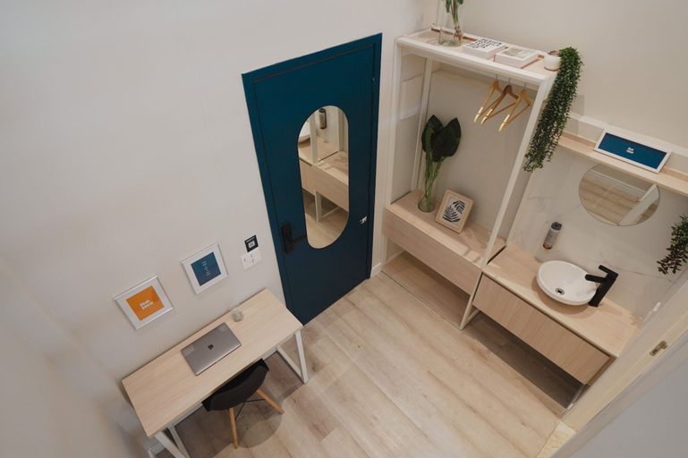 Bathroom 11