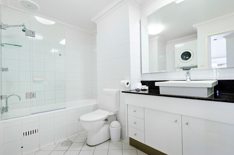 Bathroom 7