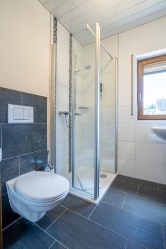 Bathroom 3, Muhlengarten by Relax Inn - Staffless & Self Check-In, Trier-Saarburg