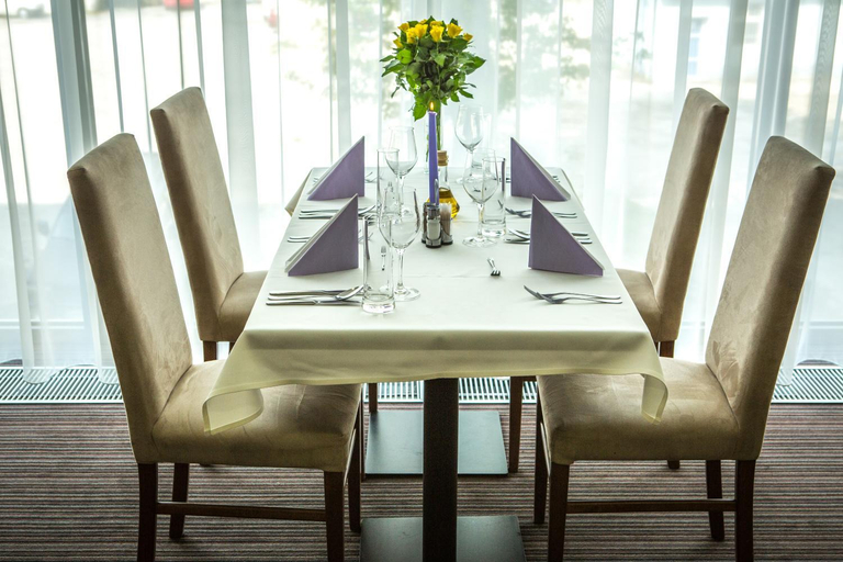 Food & Drinks 5, Hotel Saffron, Bratislava II