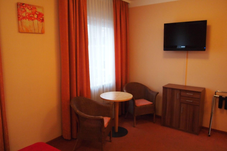 Bedroom, Hotel Imperial, Hamburg