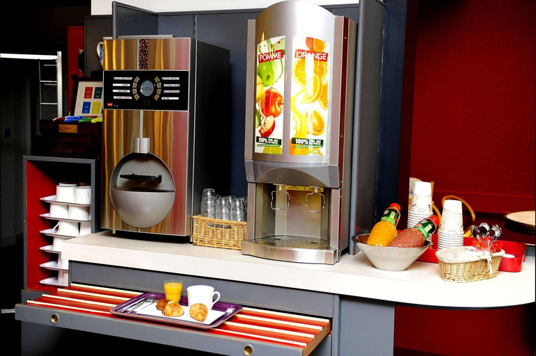 Food & Drinks 5, ibis Lyon Est Beynost A42, Ain