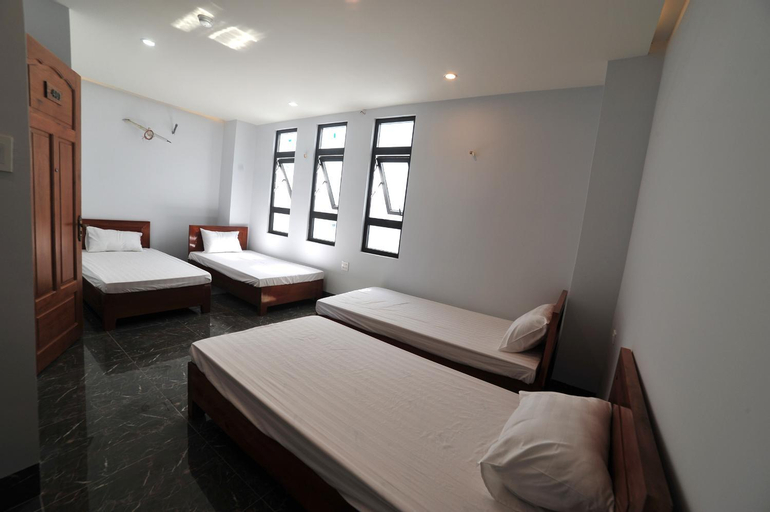 Bedroom 12