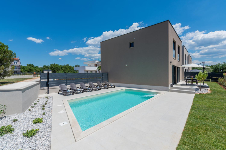 Others 4, Villa Atena, Poreč