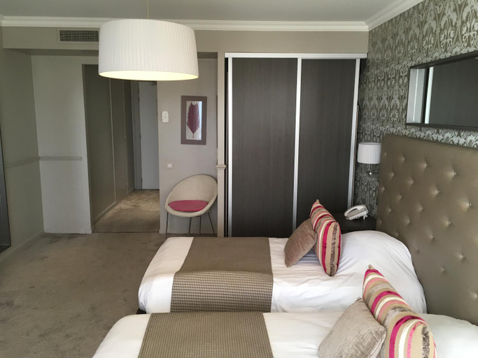Bedroom 3, Hotel Le Royal Promenade des Anglais, Alpes-Maritimes