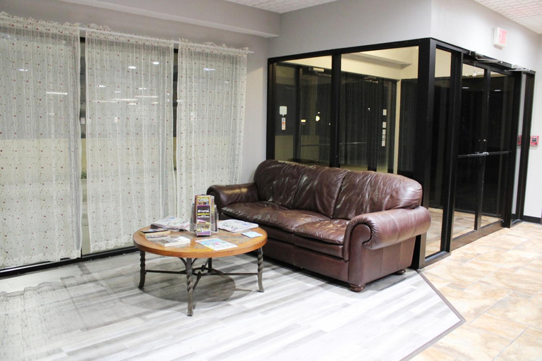 Public Area 2, Greenstay Hotel and Suites - St. James, Phelps