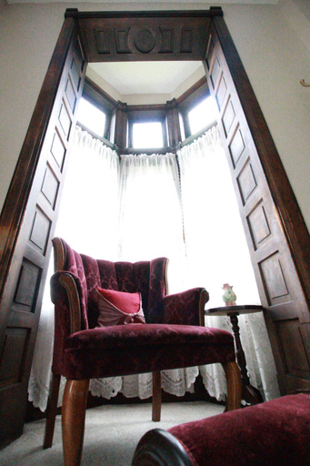 Others 3, Mansion on The Mile B&B, Marion