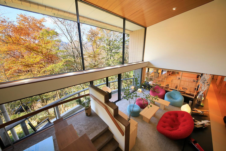 Exterior & Views 20