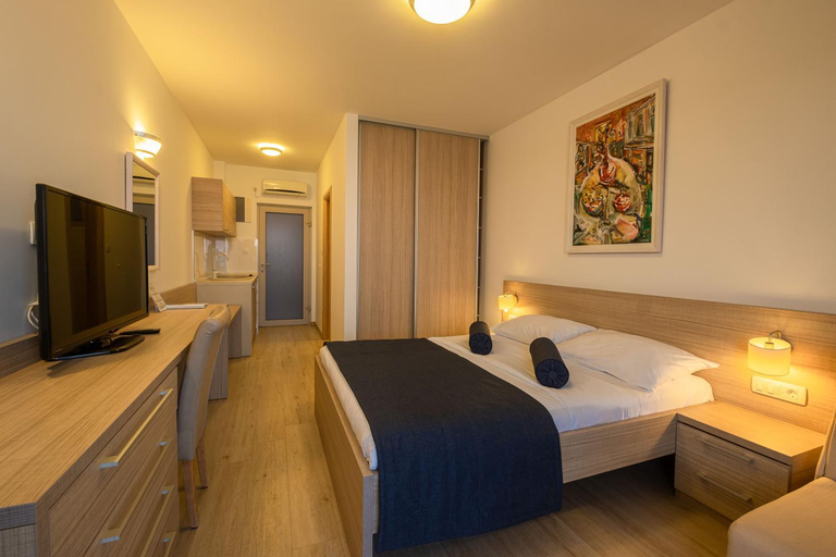 Bedroom 2, Poseidon The Beach Hotel