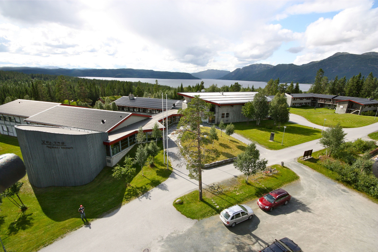 Exterior & Views